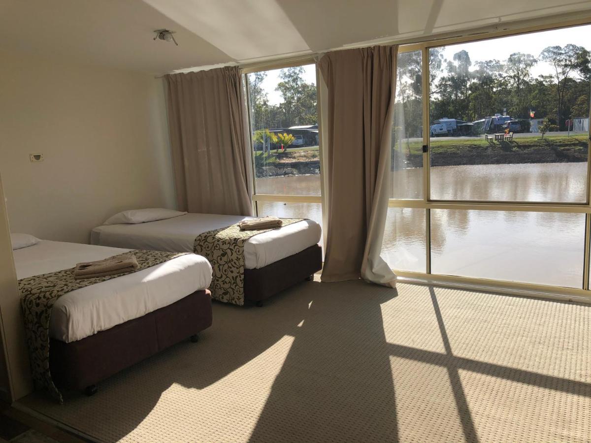 Australian Motor Home Tourist Park Twelve Mile Creek Karuah Exterior foto