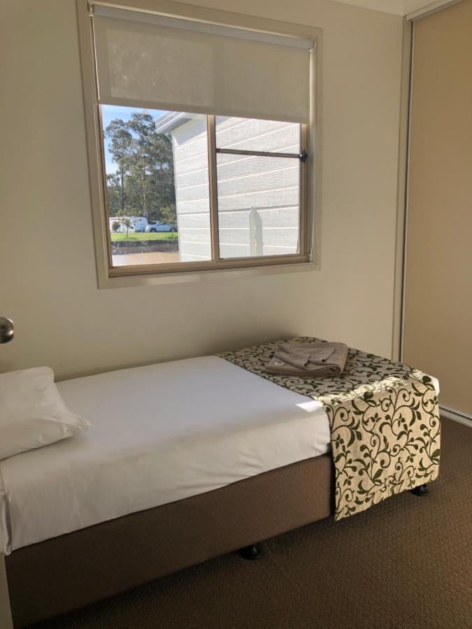 Australian Motor Home Tourist Park Twelve Mile Creek Karuah Exterior foto